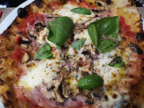 Pizza du Restaurant italien Farina : Pizzeria e cucina italiana à Colombes - n°19