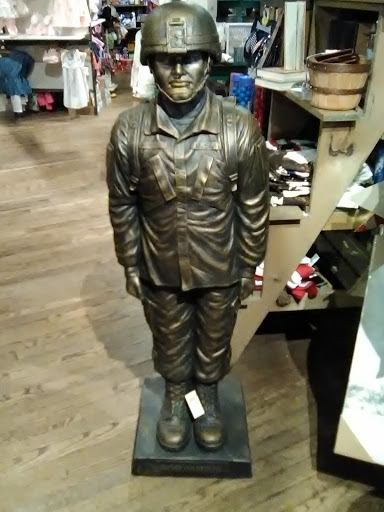 American Restaurant «Cracker Barrel Old Country Store», reviews and photos, 4210 Marlane Dr, Grove City, OH 43123, USA