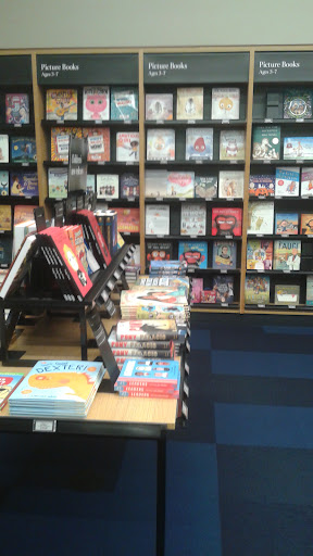 Book Store «Amazon Books», reviews and photos, 9585 SW Washington Square Rd, Portland, OR 97223, USA