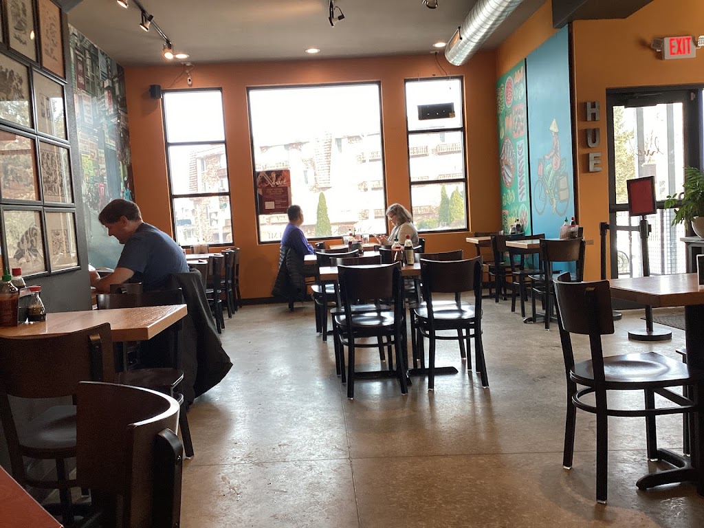 Huế Asian Kitchen 53207