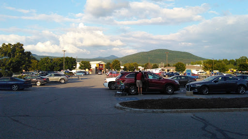 Shopping Mall «Green Mountain Shopping Plaza Shopping Center», reviews and photos, 241 S Main St, Rutland, VT 05701, USA