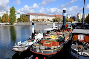 Historischer Hafen Berlin / Berlin-Brandenburgische Schifffahrtsgellschaft e.V. image
