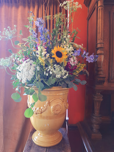 Florist «Crestwood Flowers», reviews and photos, 331 E 55th St, Kansas City, MO 64113, USA