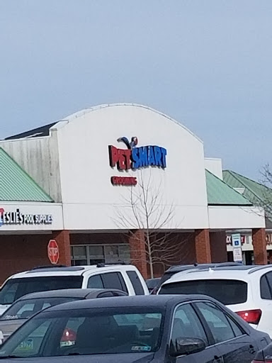 Pet Supply Store «PetSmart», reviews and photos, 1183 Berkshire Blvd, Wyomissing, PA 19610, USA
