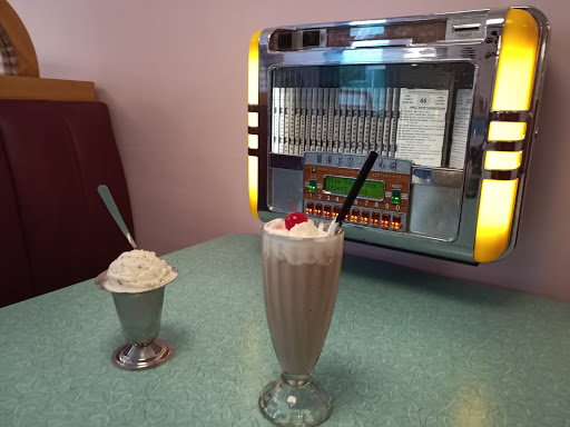 Ice Cream Shop «Old Town Slidell Soda Shop», reviews and photos, 301 Cousin St, Slidell, LA 70458, USA