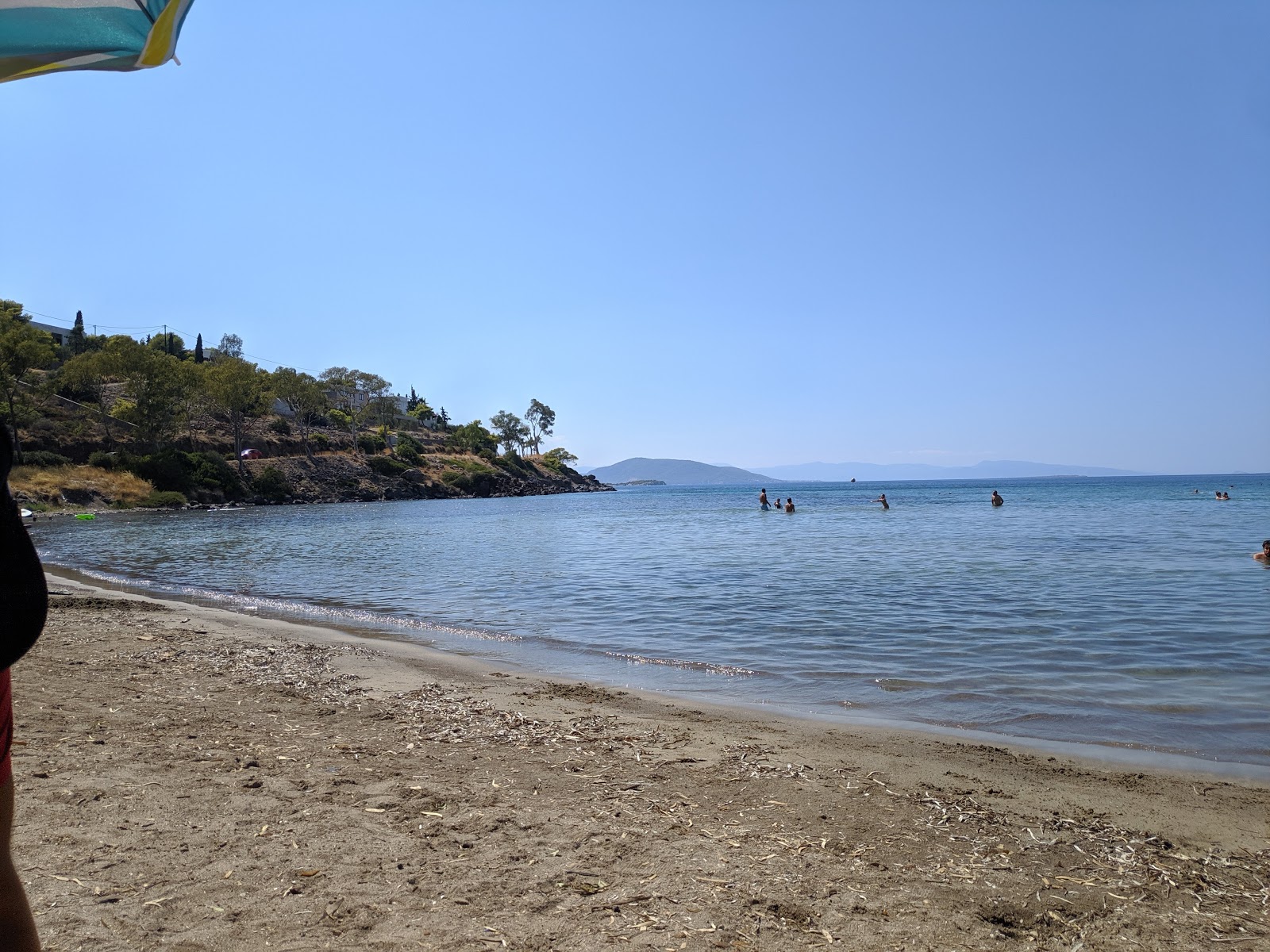 Foto van Paralia Aiginitissa met kleine baai