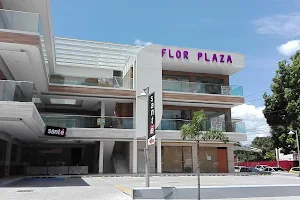 Flor Plaza image