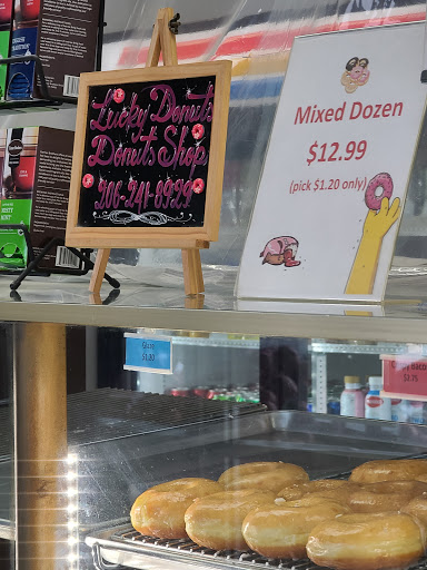 Donut Shop «Lucky Donuts», reviews and photos, 140 SW 152nd St, Seattle, WA 98166, USA