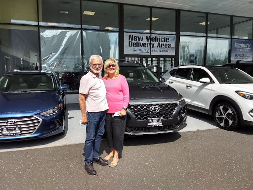 Hyundai Dealer «Danbury Hyundai», reviews and photos, 102 Federal Rd, Danbury, CT 06810, USA