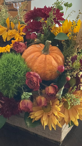 Florist «Seasons Florist & Garden Center», reviews and photos, 1924 Lakeview Ave, Dracut, MA 01826, USA