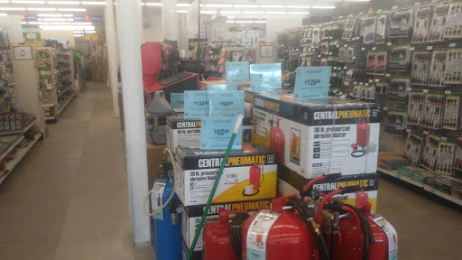 Hardware Store «Harbor Freight Tools», reviews and photos, 345 Huntington Turnpike, Bridgeport, CT 06610, USA