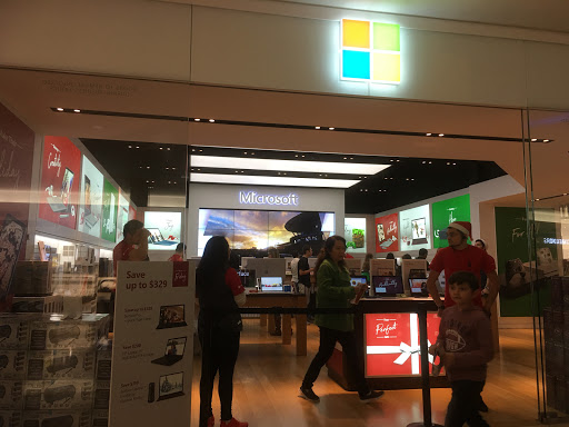 Computer Store «Microsoft Store - Cherry Creek Mall», reviews and photos, 3000 E 1st Ave, Denver, CO 80206, USA