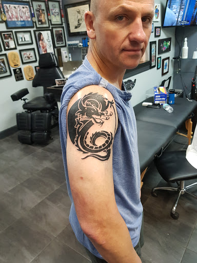 Tattoo Shop «Black Rose Tattoo Shop», reviews and photos, 3300 W Hillsboro Blvd, Deerfield Beach, FL 33442, USA