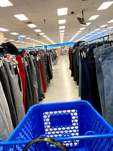 Clothing Store «Ross Dress for Less», reviews and photos, 2540 Cumberland Blvd SE, Smyrna, GA 30080, USA