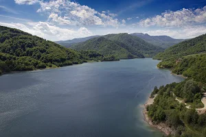 Lake Siriu image