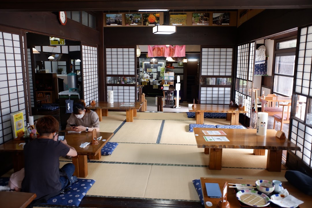 桶川市べに花ふるさと館