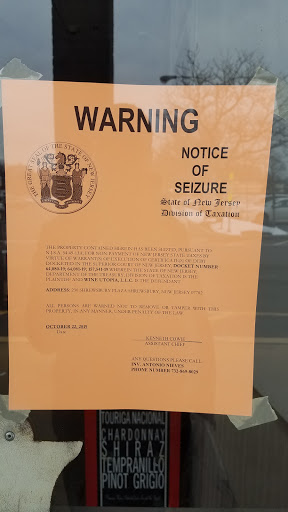 Liquor Store «Shrewsbury Liquor», reviews and photos, 230 Shrewsbury Plaza, Shrewsbury, NJ 07702, USA