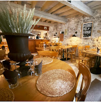 Photos du propriétaire du Restaurant méditerranéen Le Criquet à Arles - n°3
