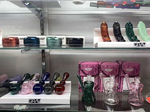 Herb Shop «Traders Smoke Shop», reviews and photos, 14880 N Northsight Blvd #104, Scottsdale, AZ 85260, USA