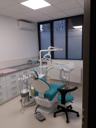 DentAl D'Or Cabinet stomatologic - Dentist