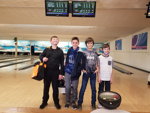 Bowling Alley «Lakeshore Lanes», reviews and photos, 31025 Jefferson Ave, St Clair Shores, MI 48082, USA