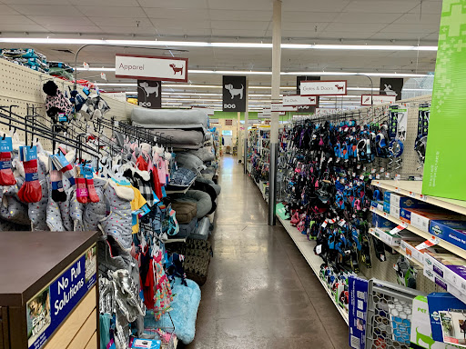 Pet Supply Store «Pet Supplies Plus», reviews and photos, 803 Hillcrest Rd, Mobile, AL 36695, USA