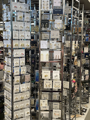 Department Store «Nordstrom Rack Lakewood Center», reviews and photos, 4651 Silva St, Lakewood, CA 90712, USA