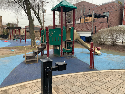 Park «Adams Playground Park», reviews and photos, 1919 N Seminary Ave, Chicago, IL 60614, USA