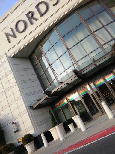 Department Store «Nordstrom Burlington», reviews and photos, 75 Middlesex Turnpike, Burlington, MA 01803, USA
