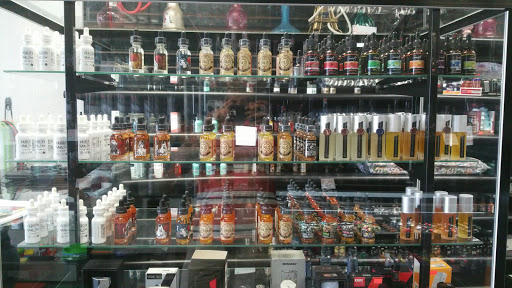 Vaporizer Store «Still Smokin Smoke Shop & Vape Bar», reviews and photos, 6359 Westheimer Rd, Houston, TX 77057, USA