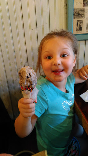 Ice Cream Shop «The Comfy Cow New Albany», reviews and photos, 109 E Market St, New Albany, IN 47150, USA