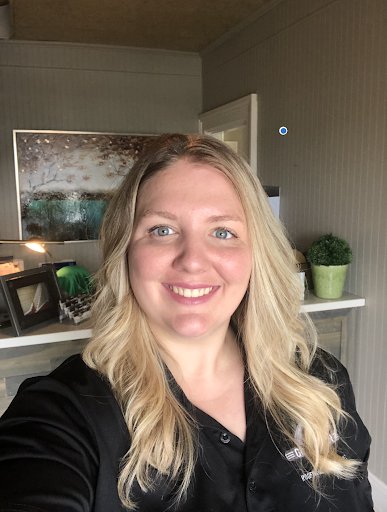 Roofing Contractor «Green Valley Roofing Siding Windows», reviews and photos, 3412 State St, Bettendorf, IA 52722, USA