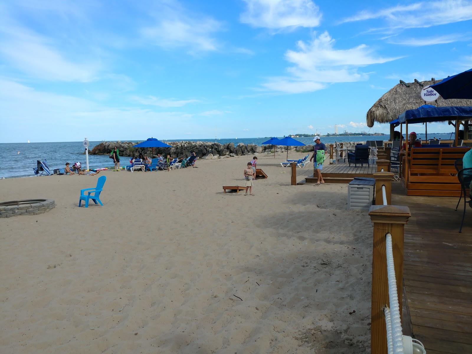 Foto van The Shores Club Beach met ruim strand