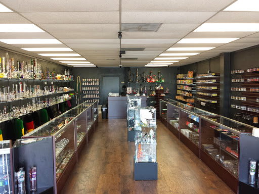 Tobacco Shop «Hazel Sky Smoke Shop San Pedro», reviews and photos, 7071 San Pedro Ave, San Antonio, TX 78216, USA