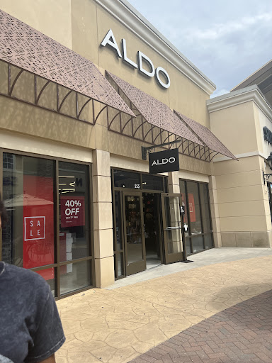 Shopping Mall «Charlotte Premium Outlets», reviews and photos, 5404 New Fashion Way, Charlotte, NC 28278, USA