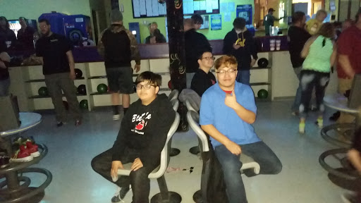 Bowling Alley «Mt Hood Lanes», reviews and photos, 2311 E Powell Blvd, Gresham, OR 97080, USA