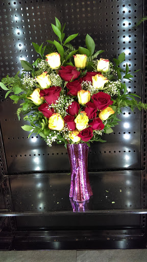 Grocery Store «Kroger», reviews and photos, 350 E Six Forks Rd, Raleigh, NC 27609, USA