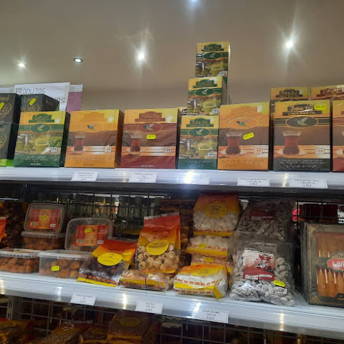 Iranian-Portuguese Supermarket (Persian Supermarket) - Supermercado