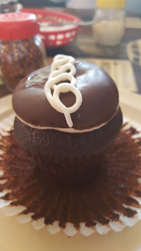 Pizza Restaurant «The Italian Pie Shoppe & Winery», reviews and photos, 1670 Grand Ave, St Paul, MN 55105, USA