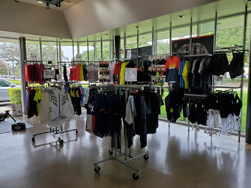 Bicycle Store «Bike Barn - Westchase», reviews and photos, 11105 Westheimer Rd, Houston, TX 77042, USA