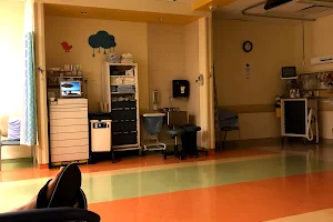 Mcmaster Children's Hospital Emergency Room image