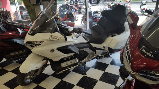 Honda Dealer «Des Plaines Honda», reviews and photos, 550 Northwest Hwy, Des Plaines, IL 60016, USA