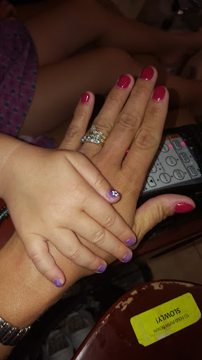 Nail Salon «Suncco Salon Nails & Tanning», reviews and photos, 2000 Midway Dr # 4, Harrington, DE 19952, USA