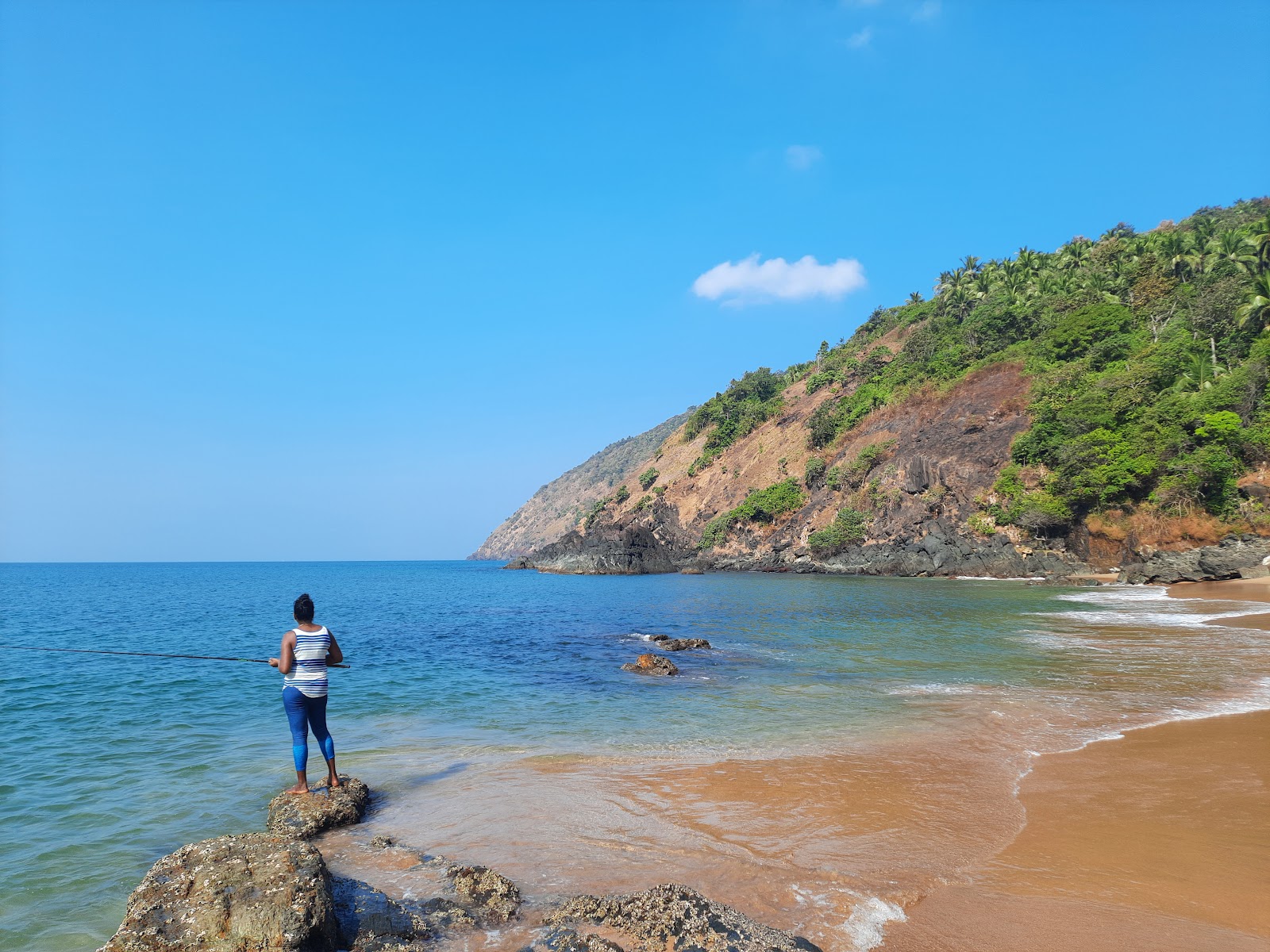 Fotografie cu Kakolem Beach cu o suprafață de nisip beige
