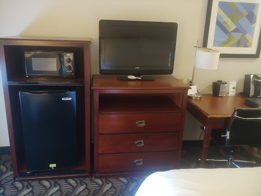 Holiday Inn Express West Sacramento - Capitol Area, an IHG Hotel image