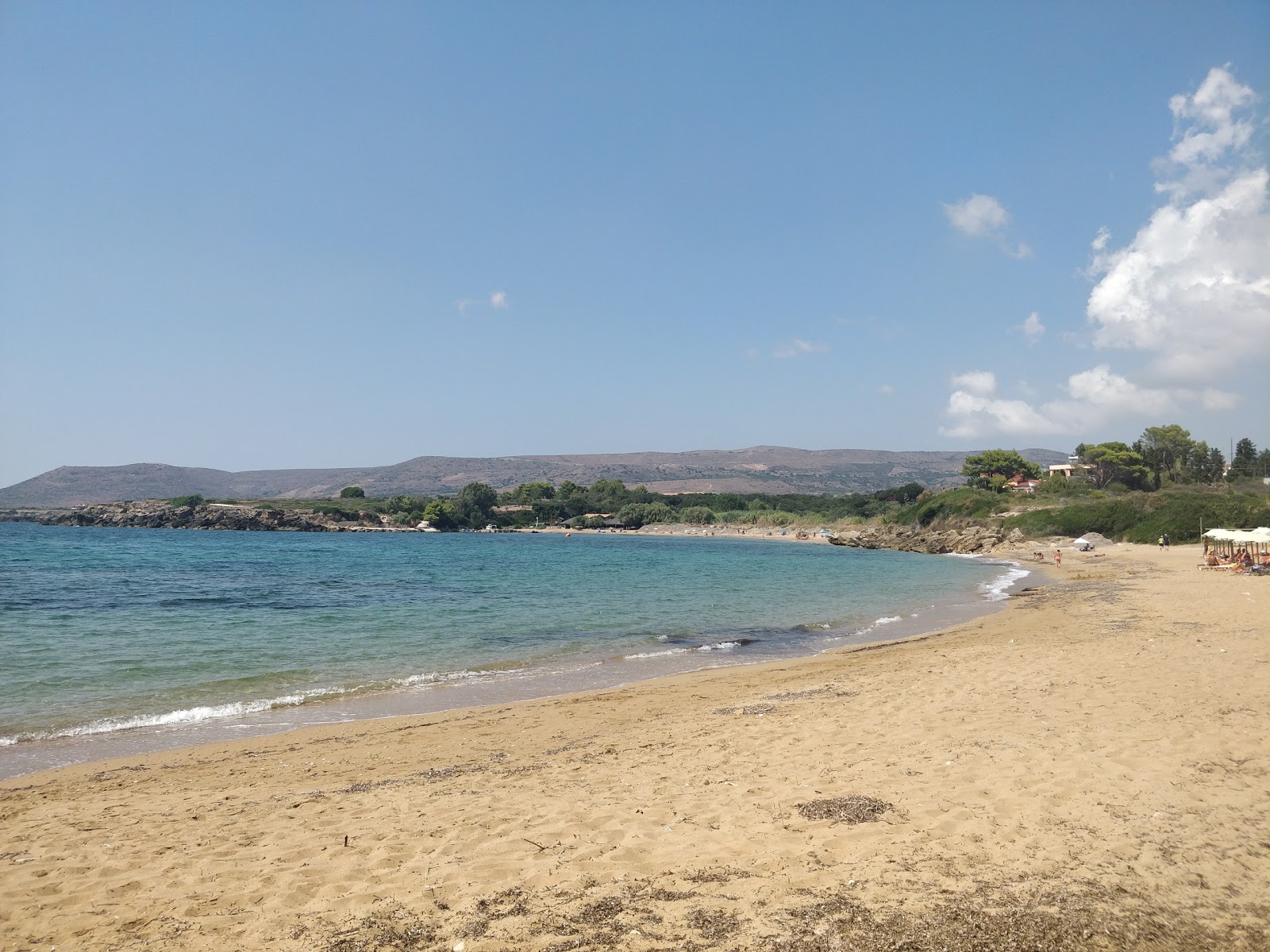 Foto von Vrachinari beach mit brauner sand Oberfläche