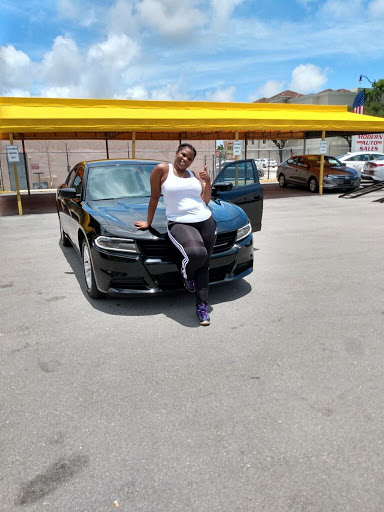 Used Car Dealer «Modern Auto Sales», reviews and photos, 2200 N Federal Hwy, Hollywood, FL 33020, USA