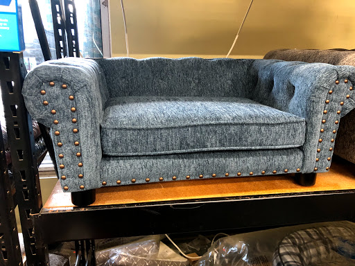 Pet Supply Store «Lazy Creek Discount Pet Food & Supplies», reviews and photos, 351 E Church St, Leesville, SC 29070, USA