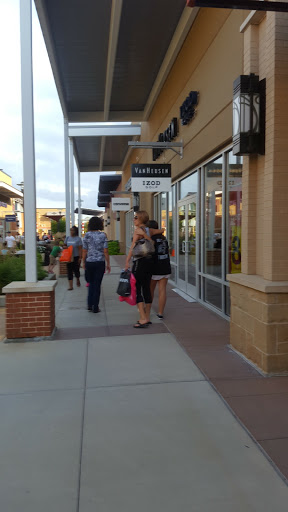 Shopping Mall «St. Louis Premium Outlets», reviews and photos, 18521 Outlet Blvd, Chesterfield, MO 63005, USA