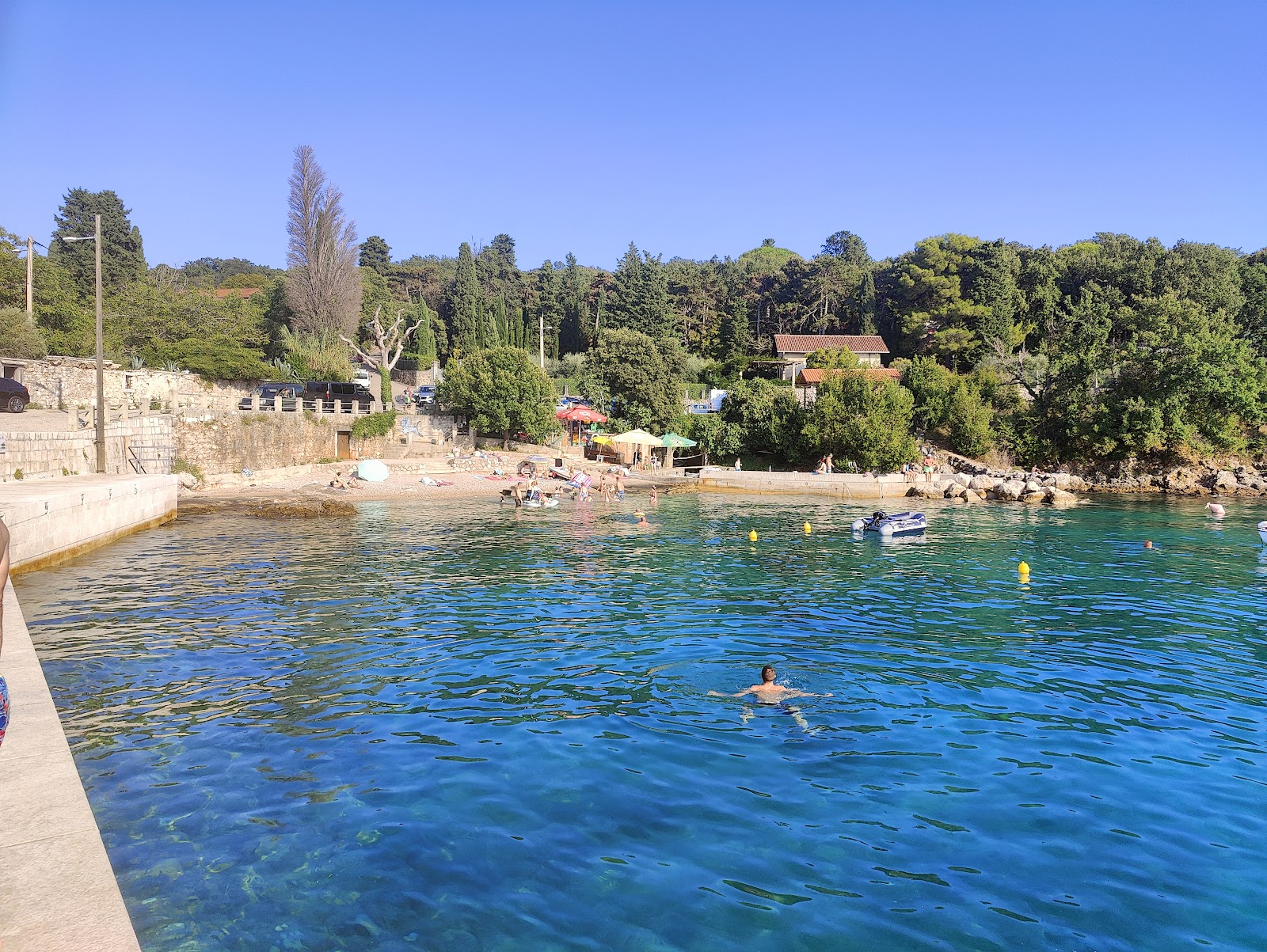 Glavotok Port Beach'in fotoğrafı ve yerleşim